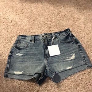 Distressed Jean Shorts, New with tags, size 26, brand Name is PISTOLA